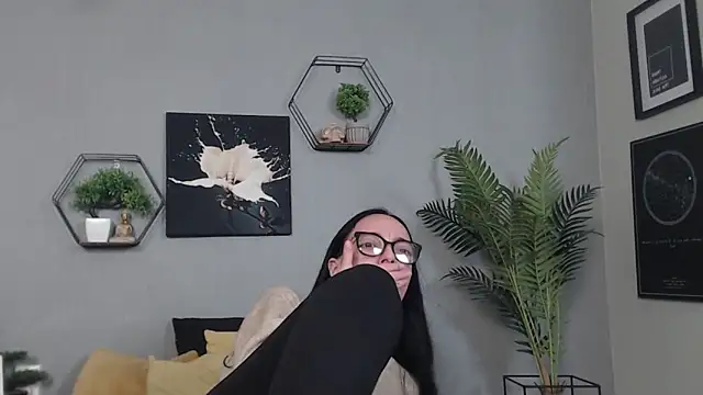 IzabelllNoir online show from February 20, 9:33 am