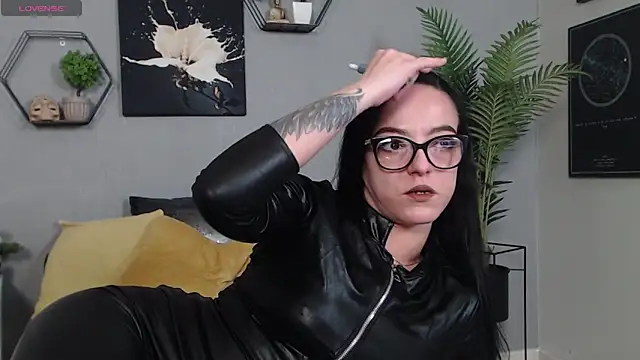 IzabelllNoir online show from March 24, 10:04 am