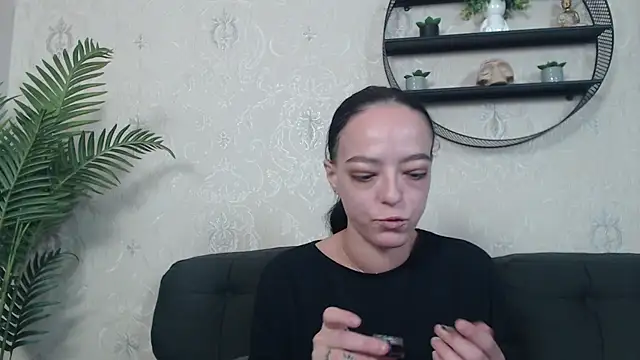 IzabelllNoir online show from November 21, 7:51 am