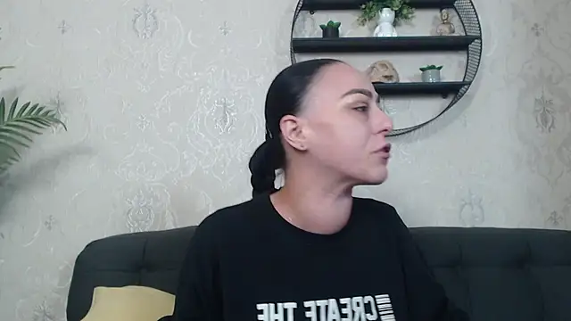 IzabelllNoir online show from November 26, 10:04 am