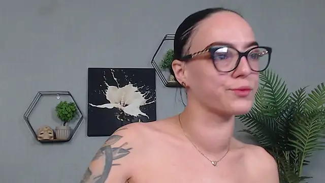 IzabelllNoir online show from April 25, 9:01 am
