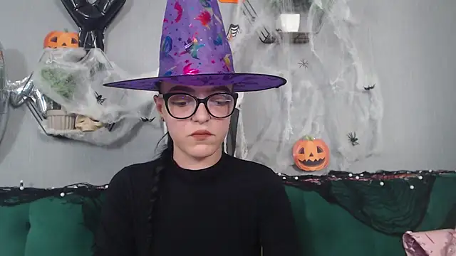 IzabelllNoir online show from October 31, 9:39 am