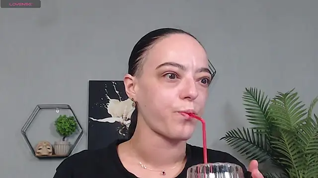 IzabelllNoir online show from April 3, 6:53 am