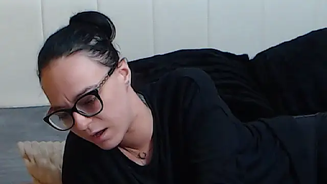 IzabelllNoir online show from March 17, 9:33 am