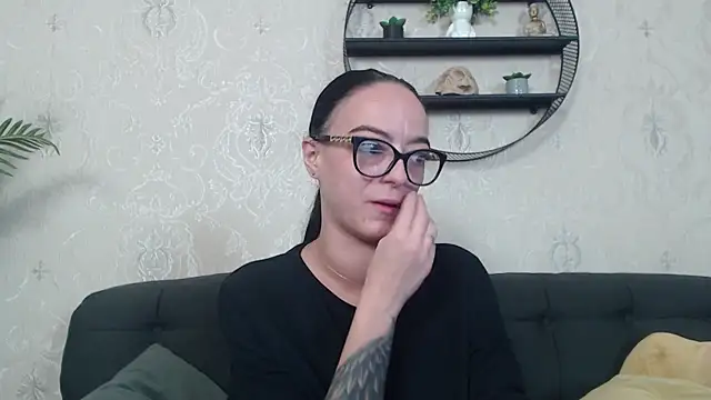 IzabelllNoir online show from November 25, 8:36 am