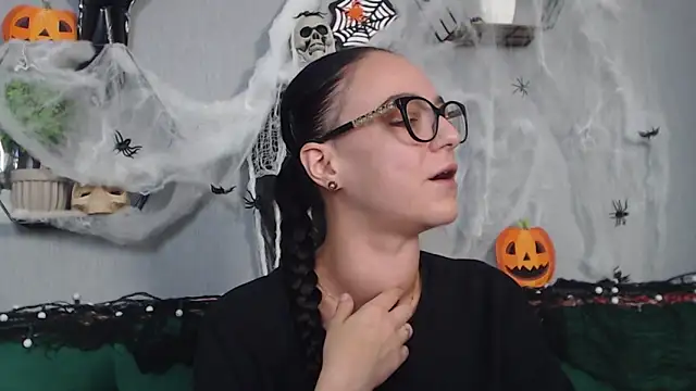 IzabelllNoir online show from October 26, 10:04 am