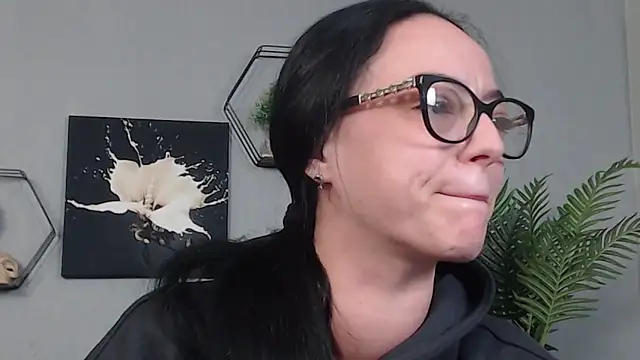 IzabelllNoir online show from March 9, 7:01 am