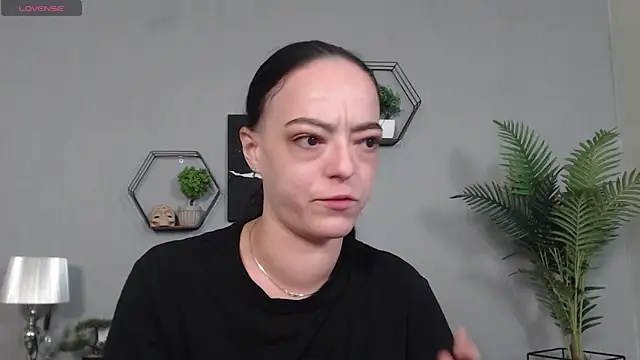 IzabelllNoir online show from March 25, 8:35 am