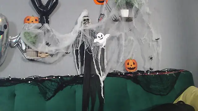 IzabelllNoir online show from October 29, 6:34 am