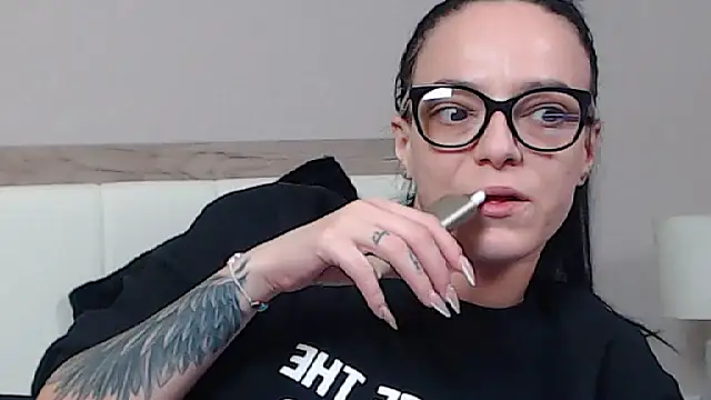 IzabelllNoir online show from March 19, 12:45 pm