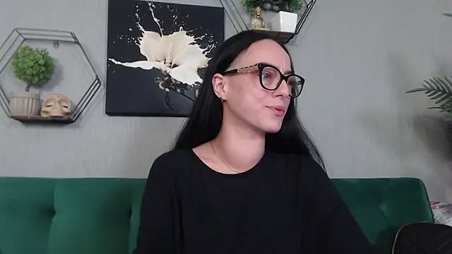 IzabelllNoir online show from March 3, 10:00 am