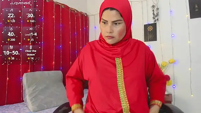 AishaAmin  online show from May 13, 12:12 pm