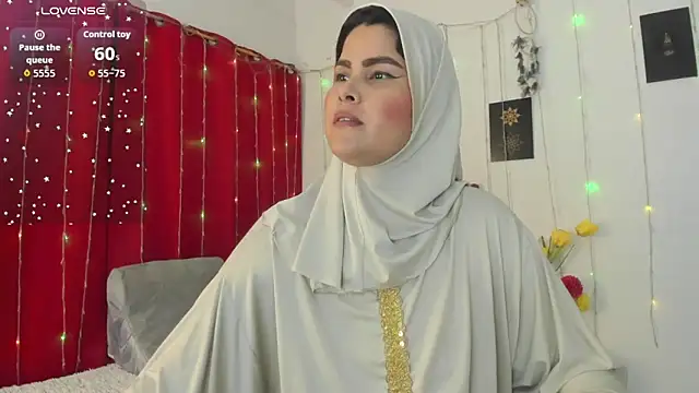 AishaAmin  online show from May 14, 12:13 pm