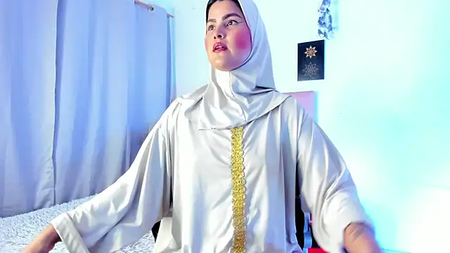 AishaAmin  online show from June 6, 12:43 pm