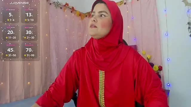 Snapshot of AishaAmin_ chatting on February 16, 12:26 pm AishaAmin online show from February 16, 12:26 pm