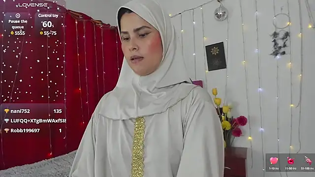 Snapshot of AishaAmin_ chatting on March 22, 6:25 pm AishaAmin online show from March 22, 6:25 pm