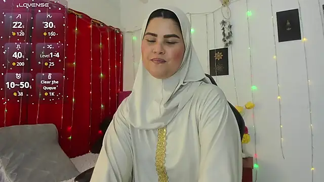 AishaAmin  online show from May 11, 12:17 pm