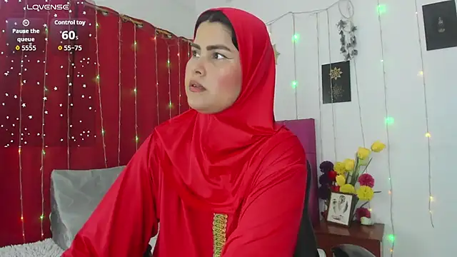 AishaAmin  online show from May 6, 12:09 pm
