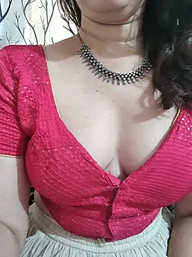 Brown Maxi online show from March 15, 8:48 am