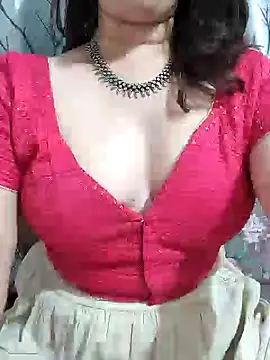 Brown Maxi online show from December 29, 5:33 pm