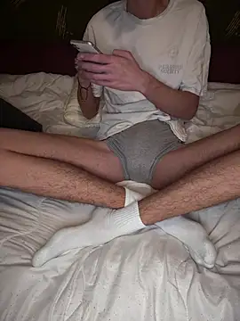 Snapshot of alexyourboy chatting on February 20, 9:31 pm alexyourboy online show from February 20, 9:31 pm