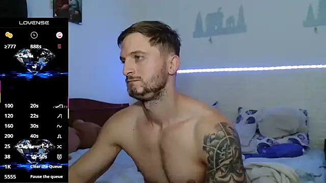 Snapshot of cuple_hoot_ chatting on October 3, 10:00 pm cuple hoot  online show from October 3, 10:00 pm