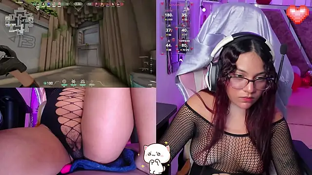 PetiteSophie  online show from February 18, 4:14 pm