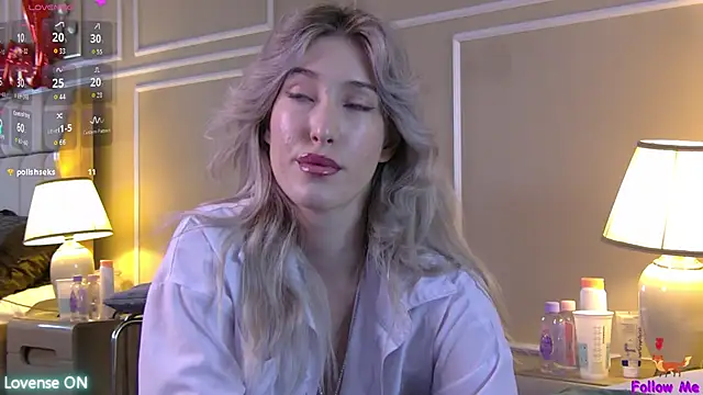 SerenaBennet online show from October 5, 1:13 pm