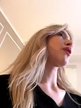 SerenaBennet online show from November 28, 11:27 pm