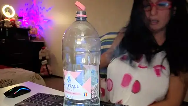 Snapshot of YourDreamLoverr chatting on December 3, 12:01 am YourDreamLoverr online show from December 3, 12:01 am