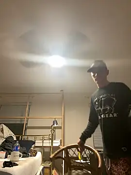 buckaztecc online show from February 26, 7:02 am