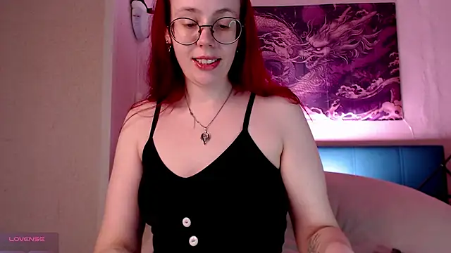 Snapshot of VanessaLincum chatting on December 14, 6:52 am VanessaLincum online show from December 14, 6:52 am