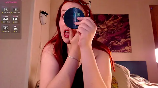 Snapshot of VanessaLincum chatting on October 9, 6:47 am VanessaLincum online show from October 9, 6:47 am