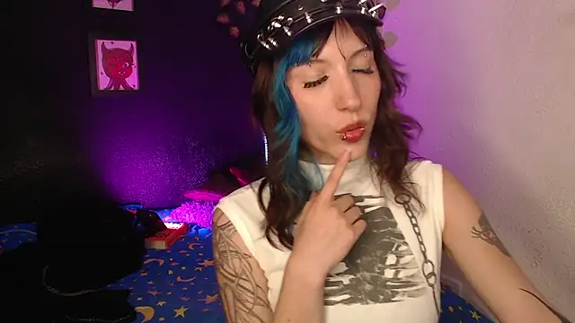 niakat  online show from February 4, 9:21 pm