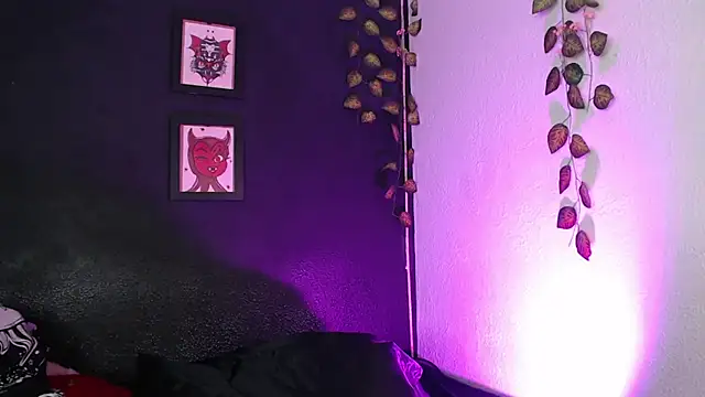 niakat  online show from April 28, 9:52 pm