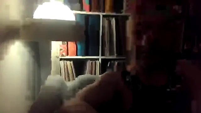 Snapshot of SHARPSkinhead chatting on June 7, 9:31 pm SHARPSkinhead online show from June 7, 9:31 pm