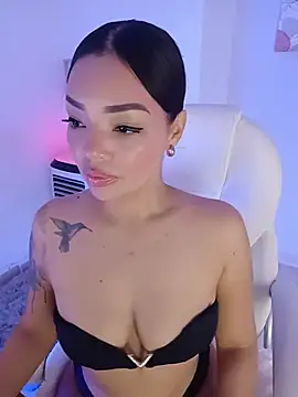 Sara LipsX online show from December 14, 10:04 pm