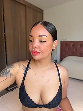 Sara LipsX online show from June 21, 7:52 pm