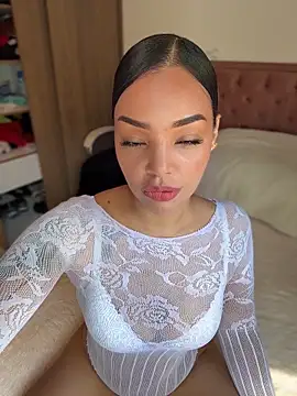 Sara LipsX online show from June 14, 7:37 pm