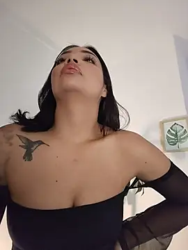 Sara LipsX online show from November 9, 3:32 am