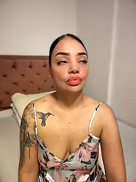 Sara LipsX online show from May 30, 1:56 am