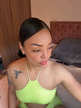 Sara LipsX online show from June 16, 9:48 pm