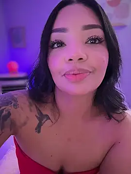 Snapshot of Sara_LipsX chatting on February 4, 12:27 am Sara LipsX online show from February 4, 12:27 am