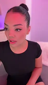 Sara LipsX online show from March 14, 1:22 am