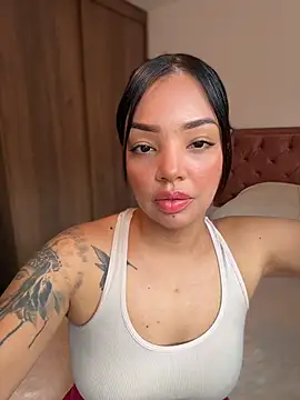 Sara LipsX online show from July 2, 10:05 pm