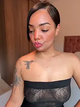 Sara LipsX online show from July 10, 10:54 pm