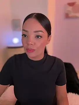 Snapshot of Sara_LipsX chatting on March 1, 1:49 am Sara LipsX online show from March 1, 1:49 am