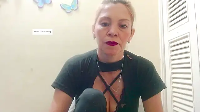 Snapshot of electra-mommy chatting on October 3, 12:17 pm electra-mommy online show from October 3, 12:17 pm