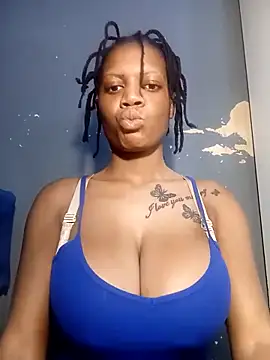 Snapshot of BarbieDoll_03 chatting on May 25, 8:29 pm BarbieDoll 03 online show from May 25, 8:29 pm