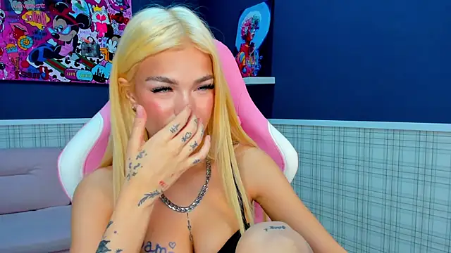 Snapshot of Angel_Sapphire_ chatting on February 11, 9:20 am Angel Sapphire online show from February 11, 9:20 am